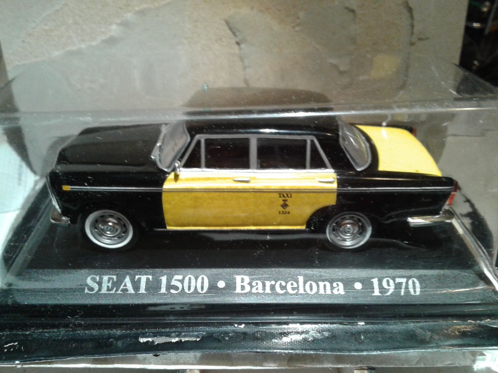 Miniaturas "Taxis do mundo" escala 1/43