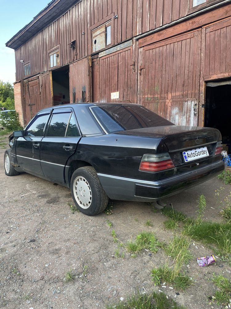 Mercedes-Benz w124e260 разбор