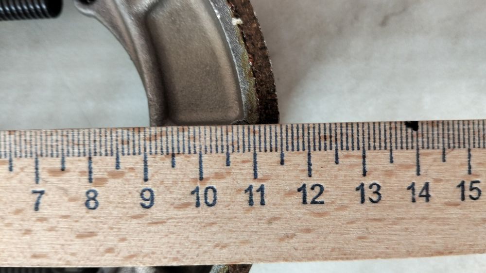 Колодки гальмівні на Suzuki an125,ua125t,lindy,uz125t,um125t.