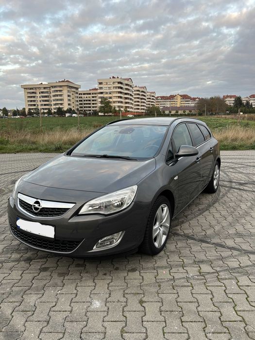Opel Astra 1.4 Turbo 140 KM Sports Tourer Kombi