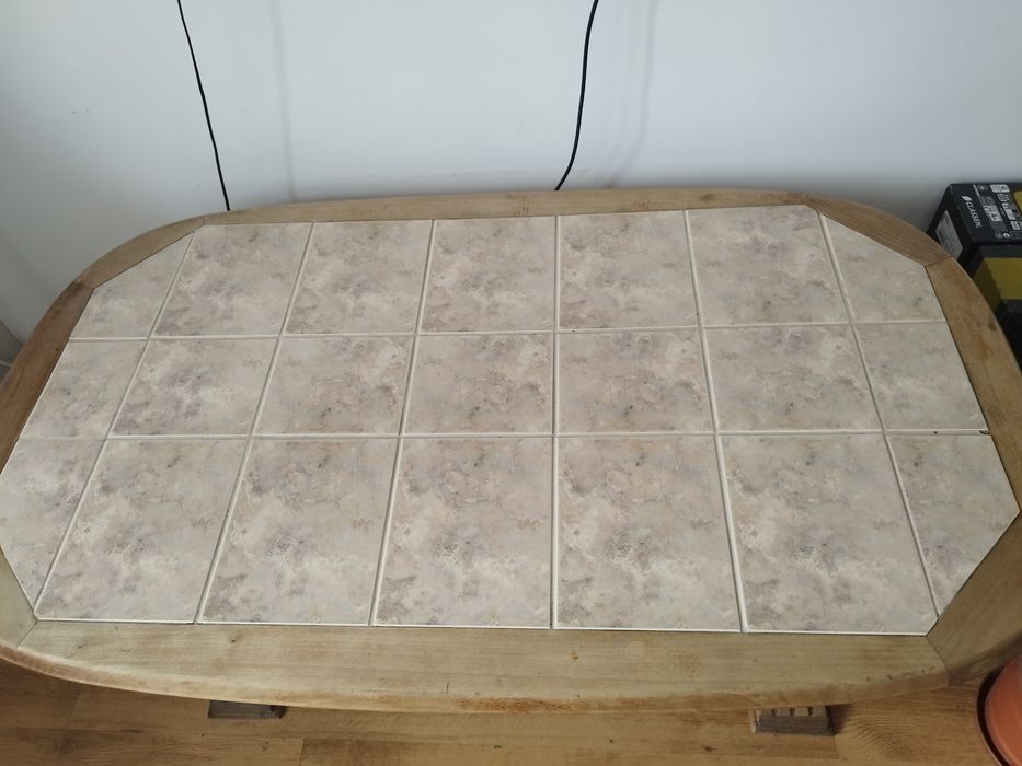 Ława dębowa z blatem z płytkami