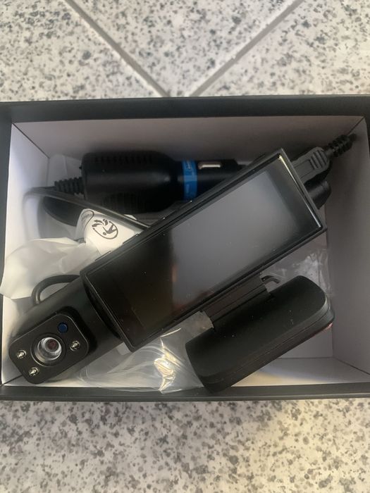 Camara dupla para carro frontal e interna com cartao de memoria 64gb