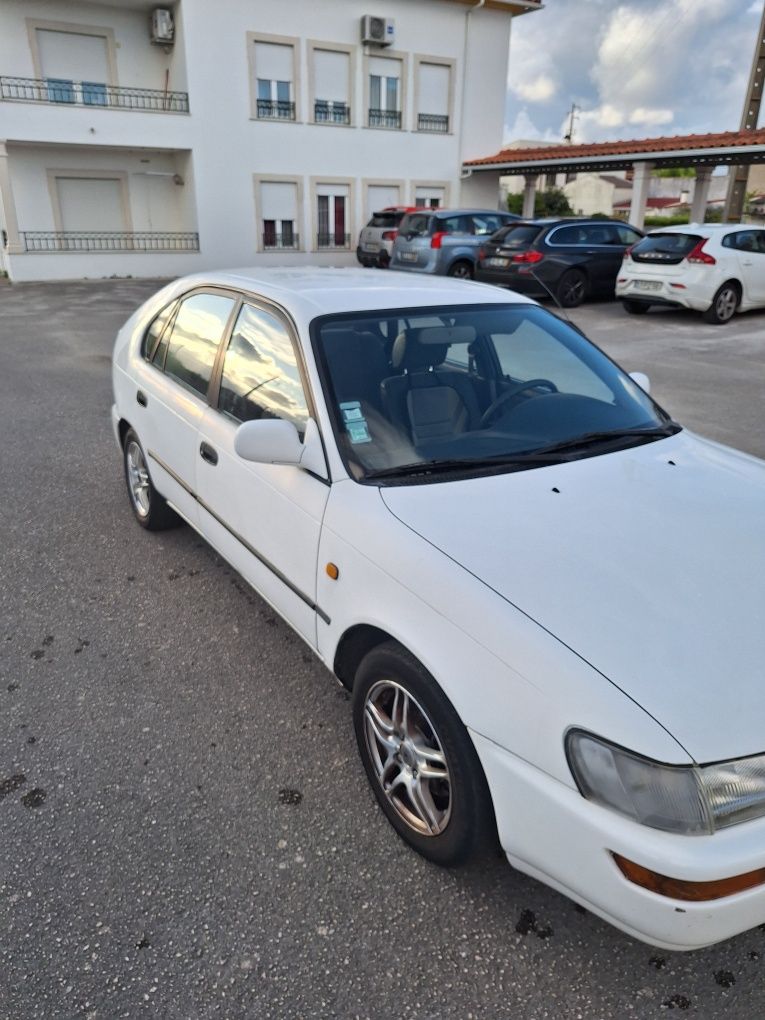 Toyota corolla 1.3
Gasolina e GPL
Vidros elétricos dianteiros e trase
