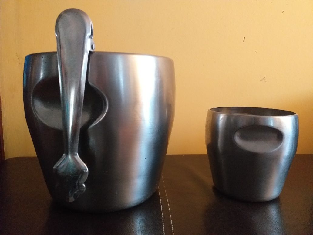 Conjunto Inox: 4 frapes, 2 recipientes para gelo, 2 pinças e shaker