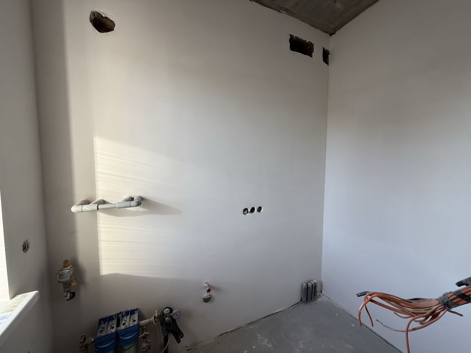 Продаж 2-поверхового будинку