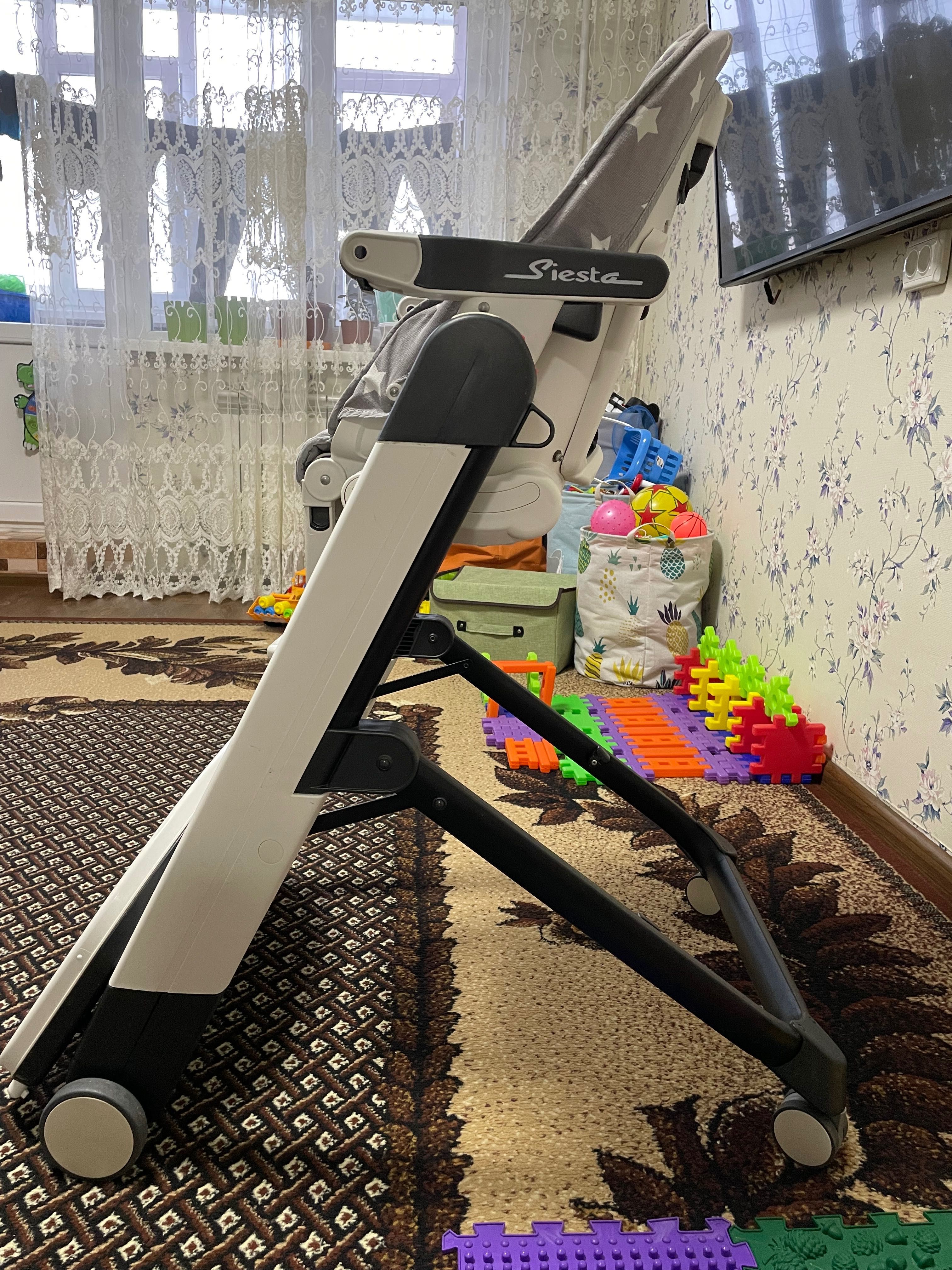 Дитячий стілець для годування Peg Perego