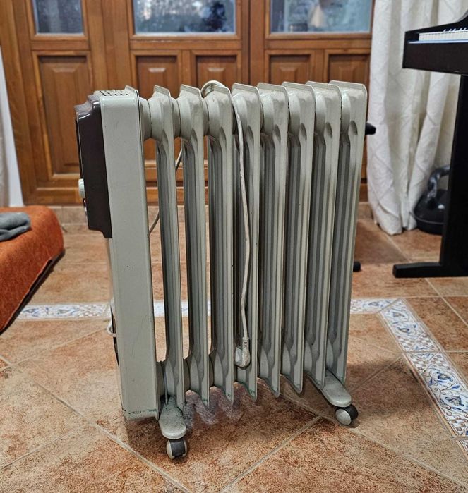 Aquecedor a Óleo da Marca SAMAR