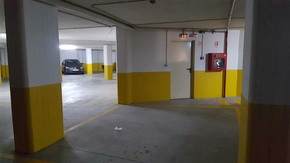 lugares de garagem Condeixa-a-Nova