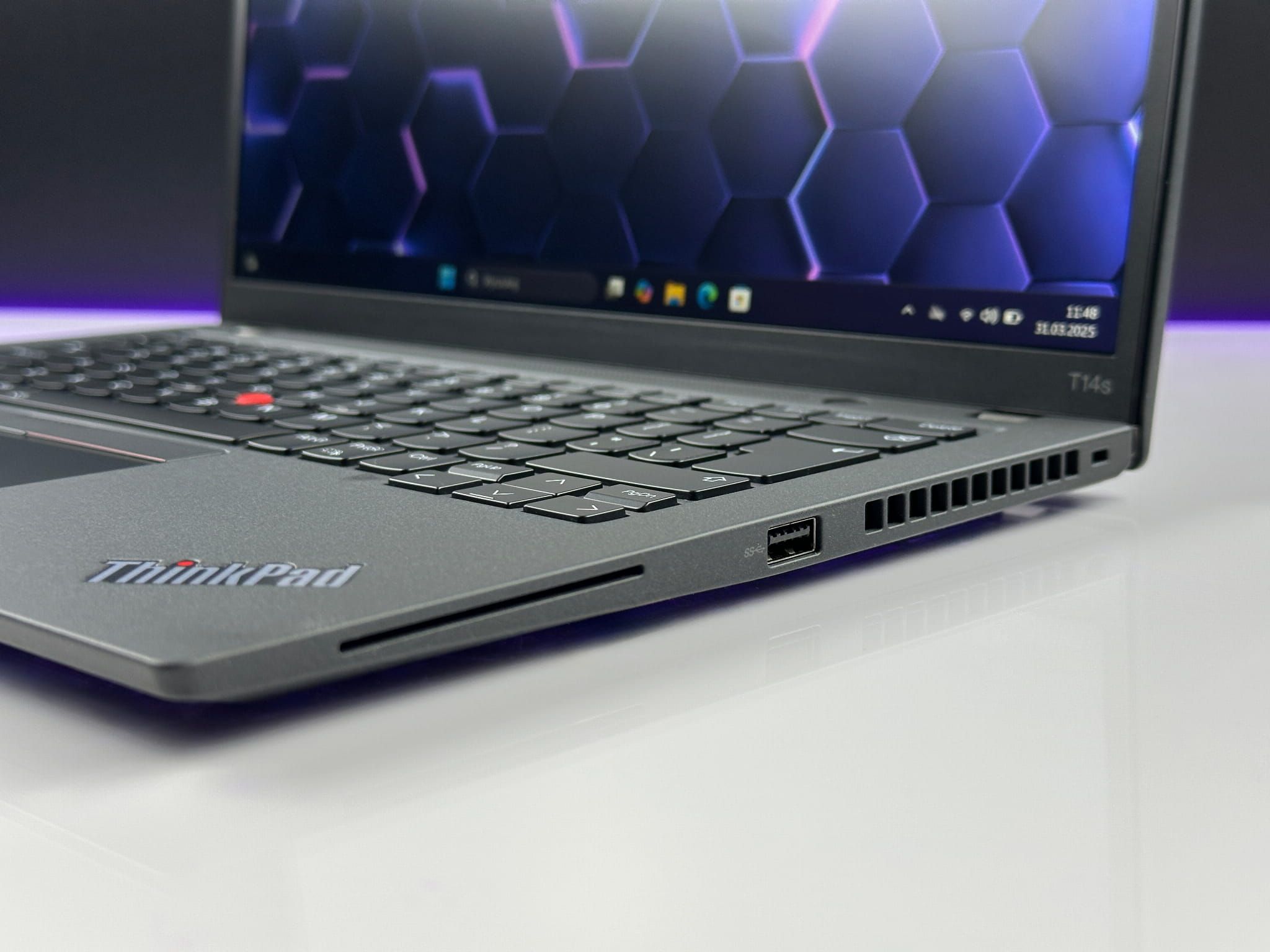 Laptop Lenovo ThinkPad T14s Gen 3 | i7-1260P / 16GB / 512GB / FHD+ /FV