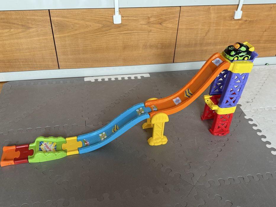 Vtech Tut Tut Tor z rampą