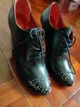 Botins novos pretos