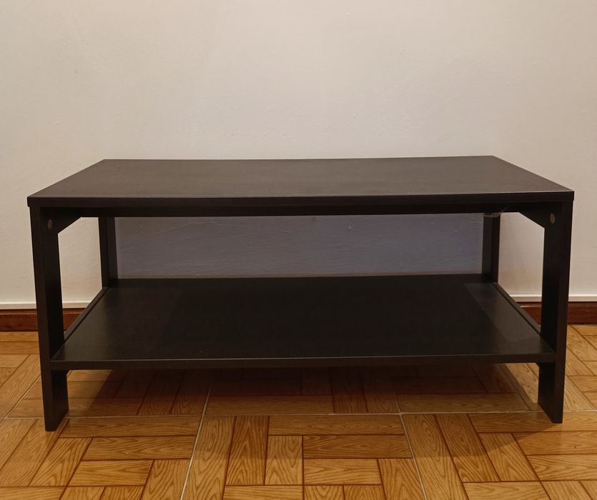 Mesa preta televisão Ikea