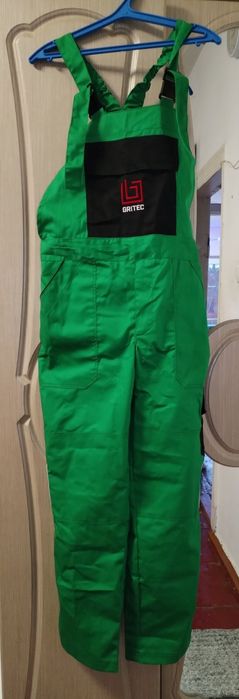 Продам абсолютно новый комбинезон