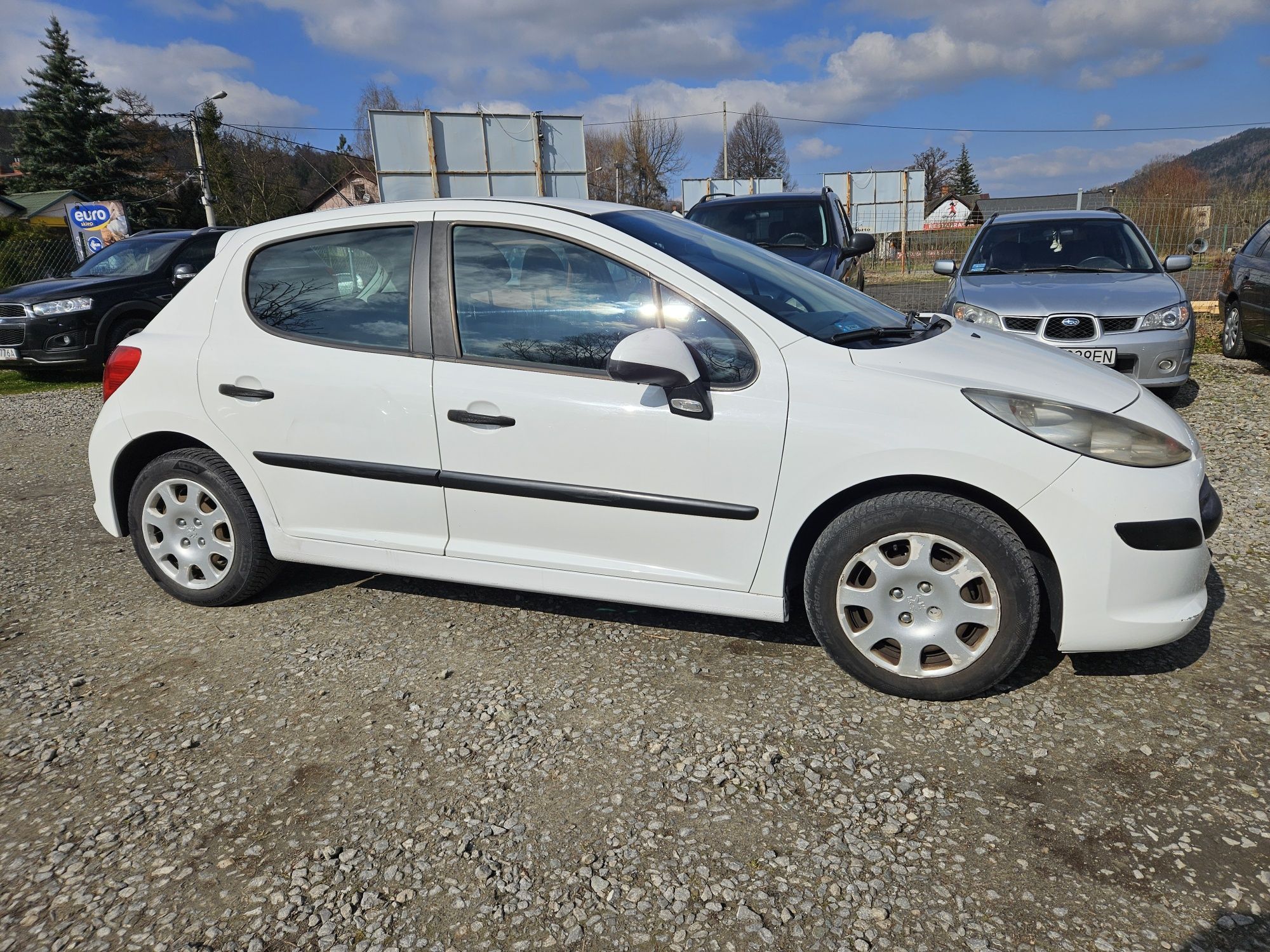 Peugeot 207 1.4 Benzyna Klima 4 drzwi