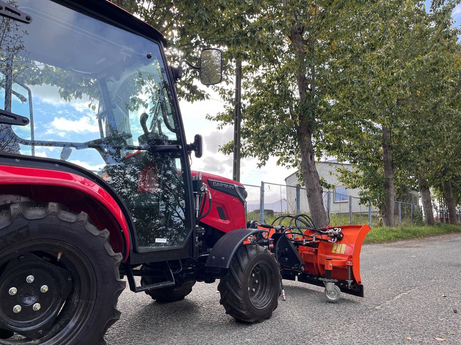 Ciągnik Traktor kompaktowy zostaw zimowy Pług posypywarka TUZ przedni