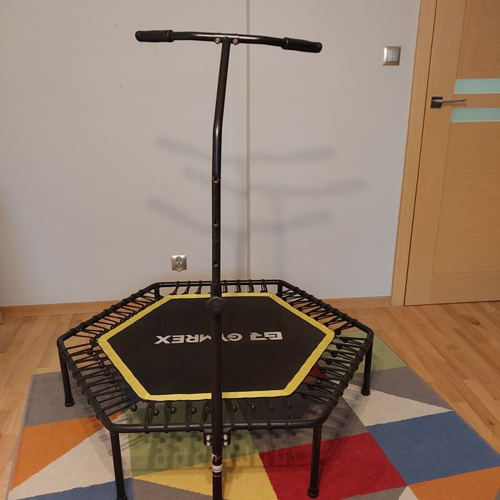 Trampolina domowq z uchwytem