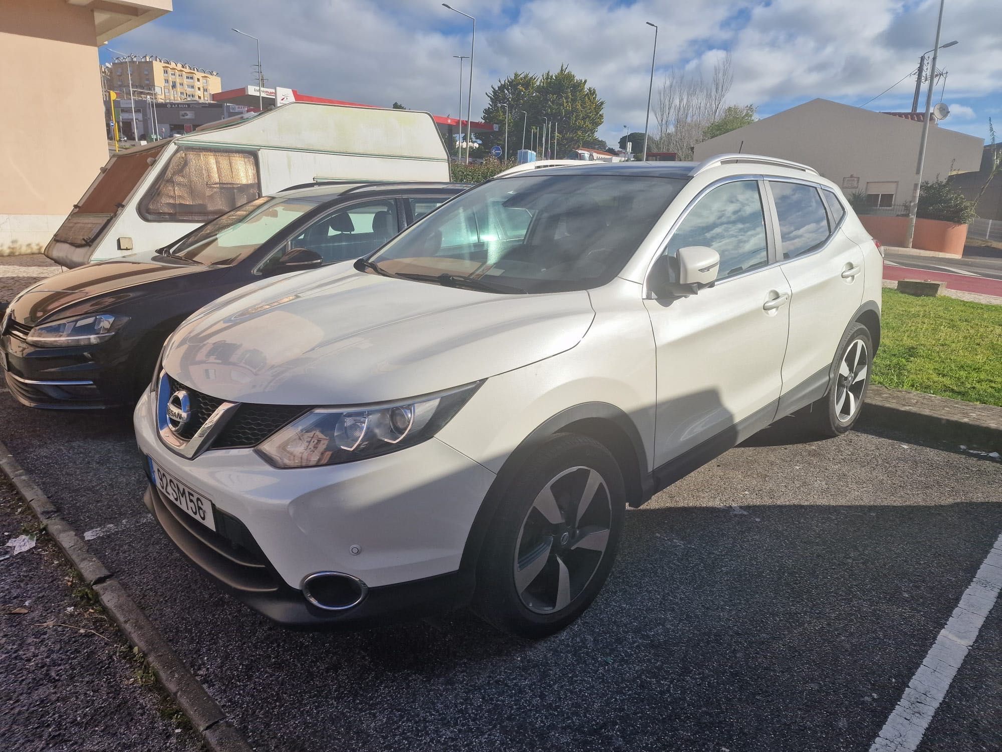 Nissan QASHQAI 2017 connect diesel com teto panorâmico