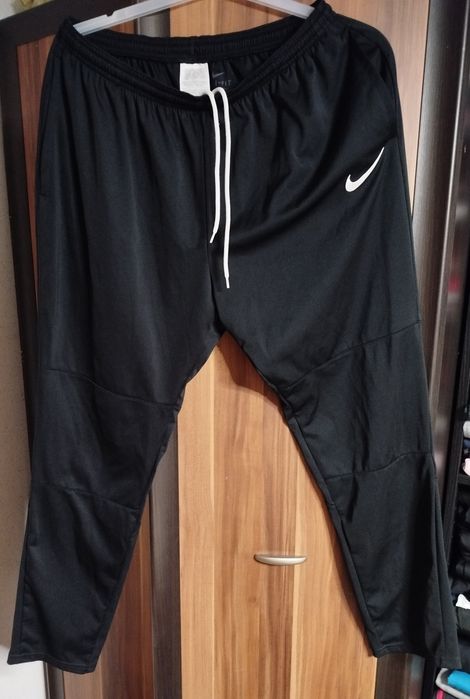 Spodnie dresowe męskie Nike Dri Fit rozmiar XL stan idealny