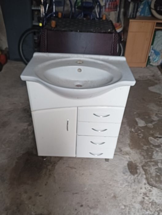 Szafka Łazienkowa Z Umywalką