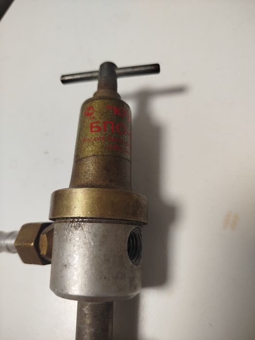 Редуктор тиску газовий