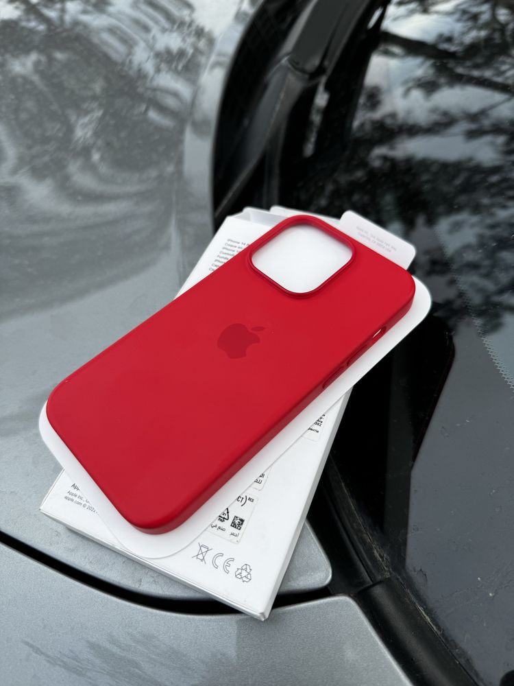 iPhone 14 Pro Silicone Case Red