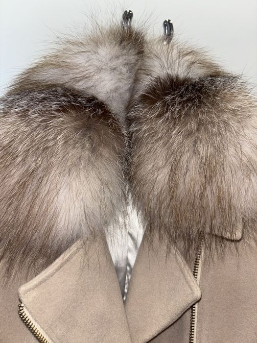 Welniana kurtka z naturalnym futerkiem z lisa (jak sobol) roz.S