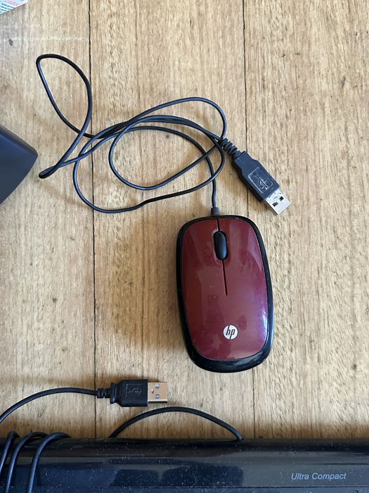 Kit de escritório / quarto Colunas + Teclado + Rato computador pc