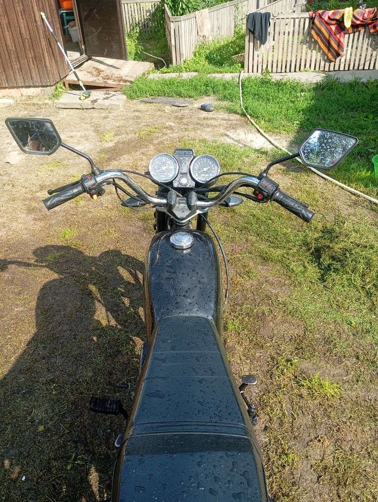 Mustang 125 mt-02