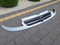 Grill Atrapa Zderzaka Opel Vivaro