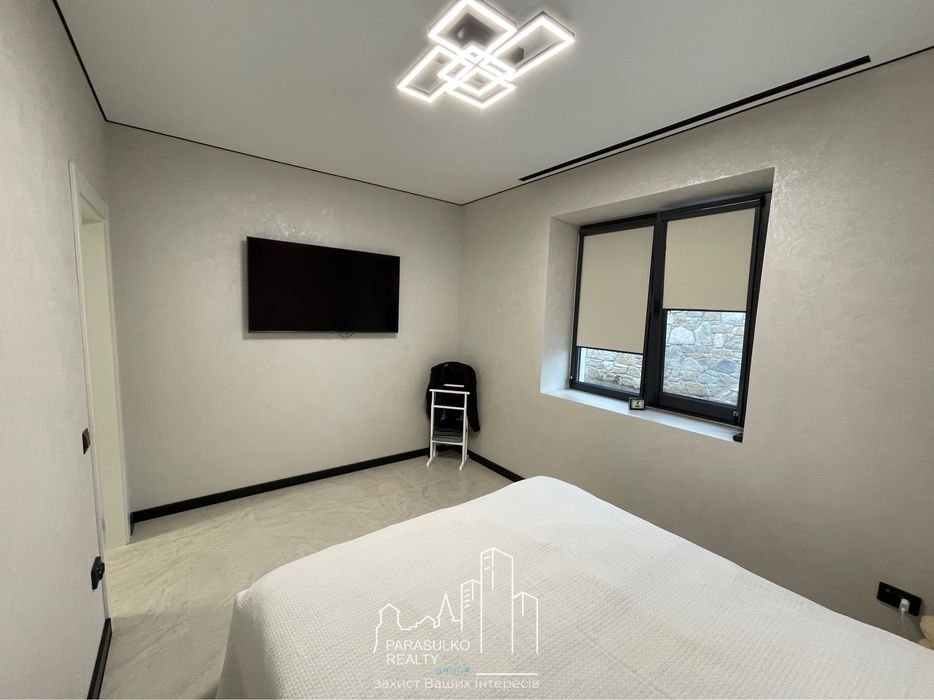 Продам шикарний будинок з меблями та приміадьною технікою