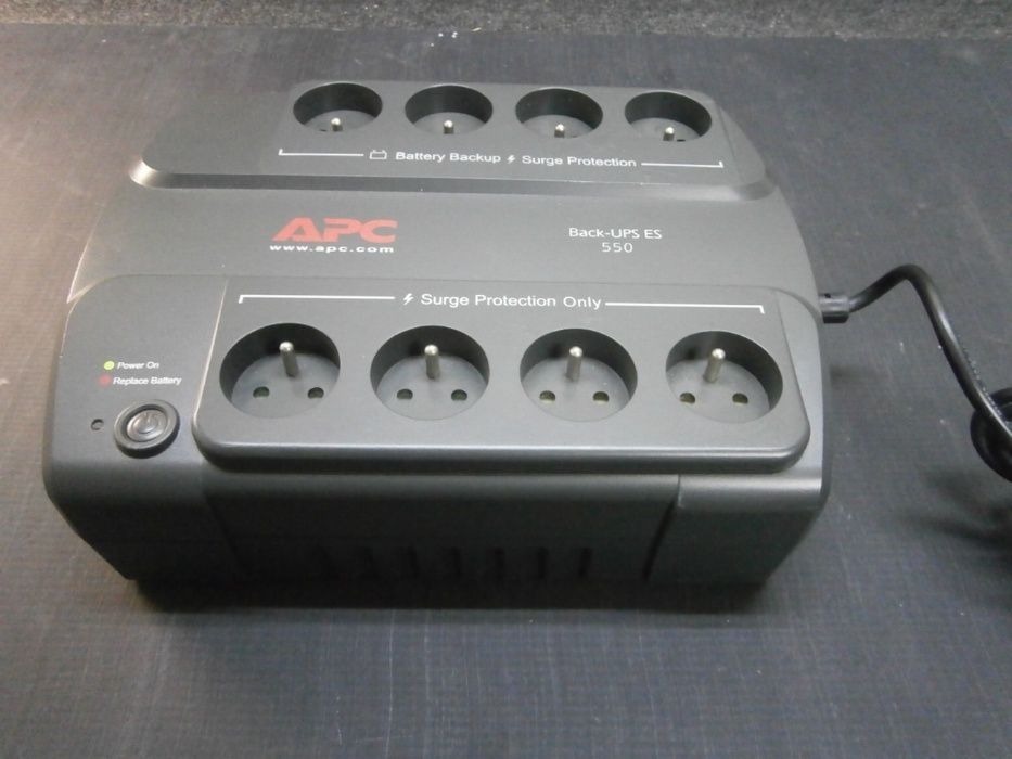 APC Back-Ups ES 550 330W zasilacz awaryjny.