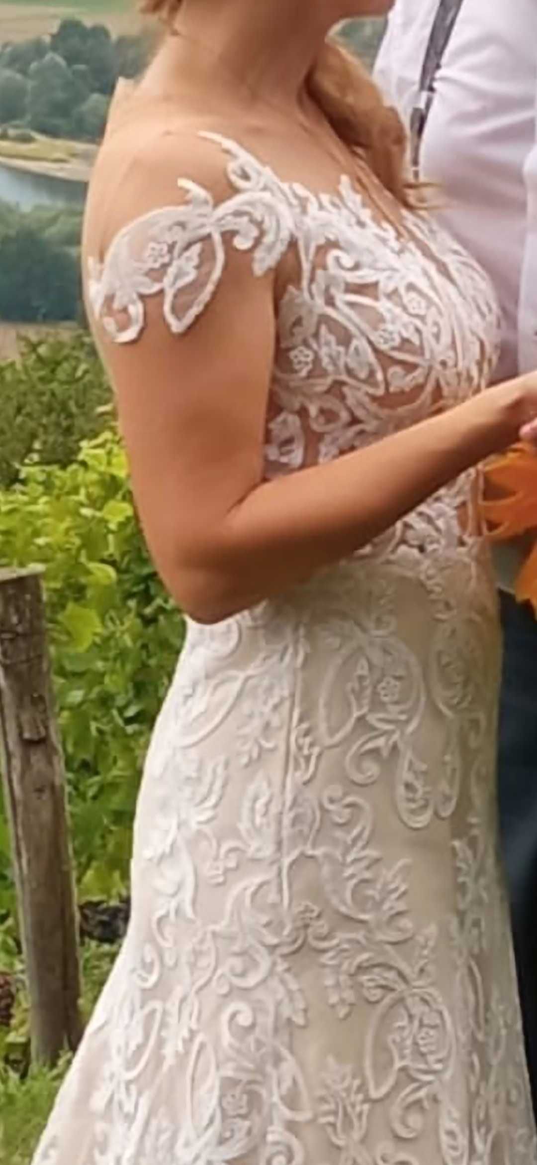 Suknia ślubna , 34, w kolorze ecru, projektu Agnieszki Światły.
