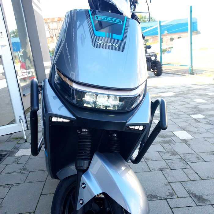 Електроскутер FORTE R2 2800W 72V/30Ah швид.70 км, літійєва, доставка
