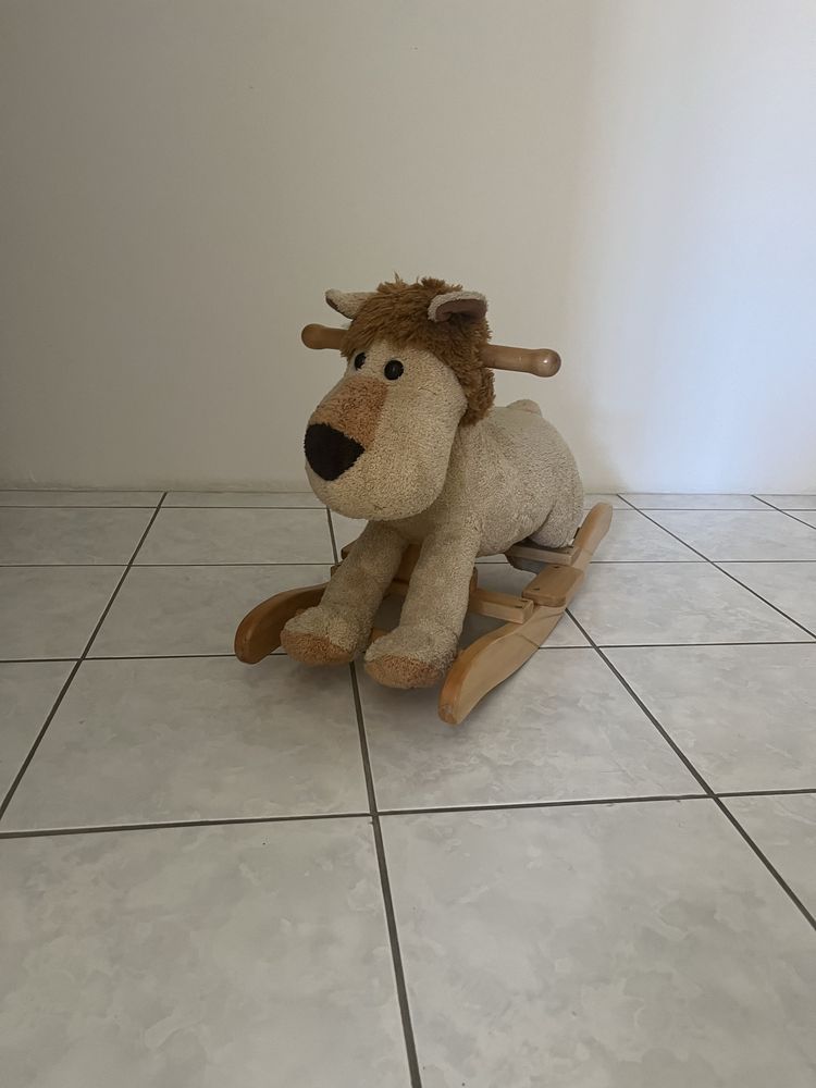 Leão de brincae infaltil