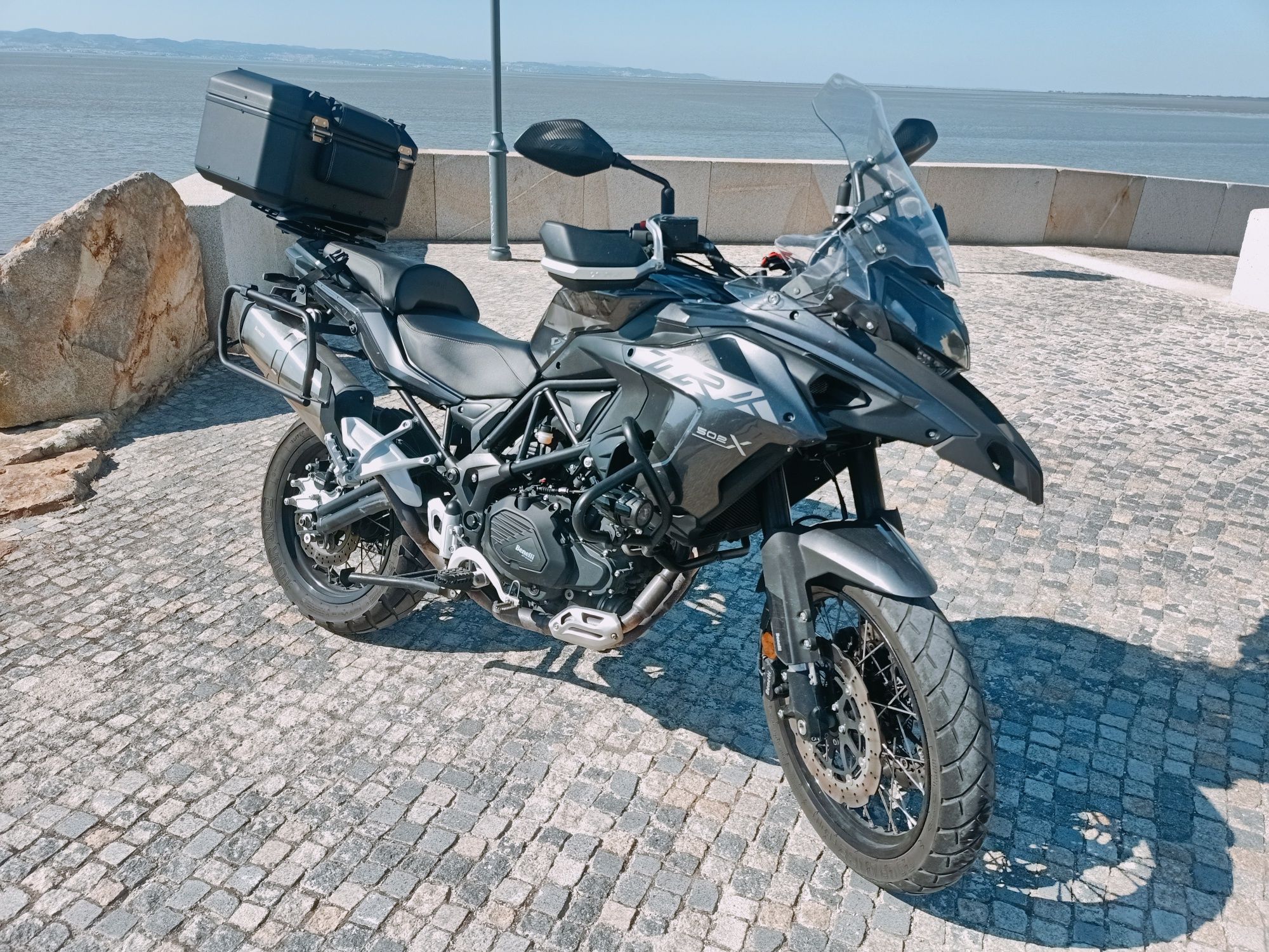 Benelli TRK 502X