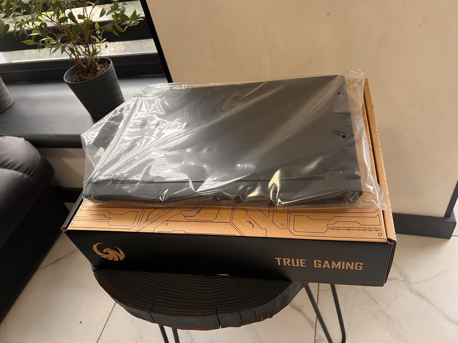 Msi alpha 17 QHD Ryzen9-7945hx rtx 4070 ddr5-32 ssd 1