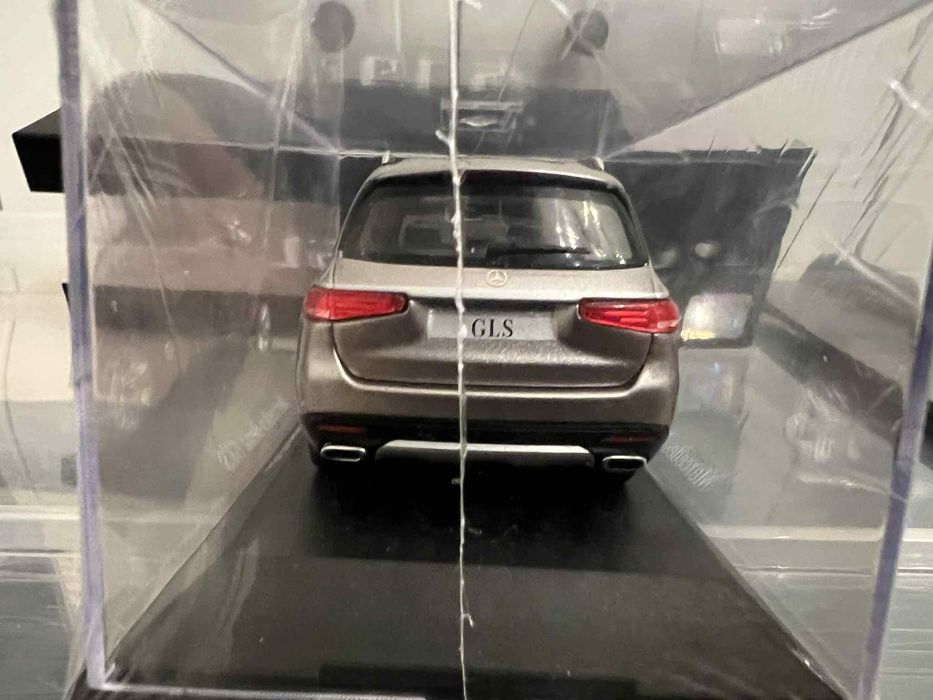 Mercedes-Benz GLS 1:43 Spark Model Kolekcjonerski