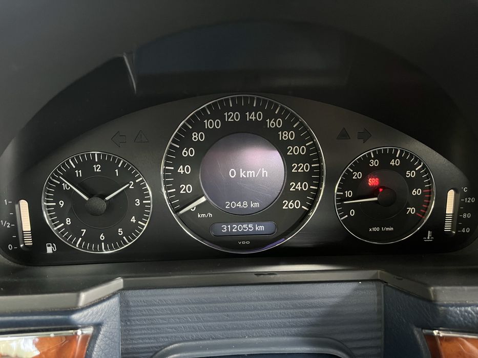 Mercedes E240 Elegance 2.6 Benzyna+LPG Manual 2002