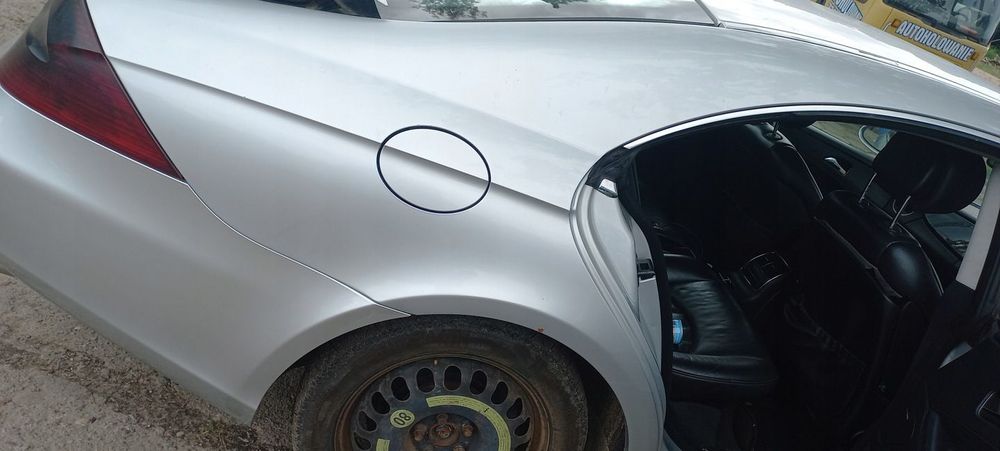 BŁOTNIK TYLNY C775 MERCEDES CLS W219 320 CDI