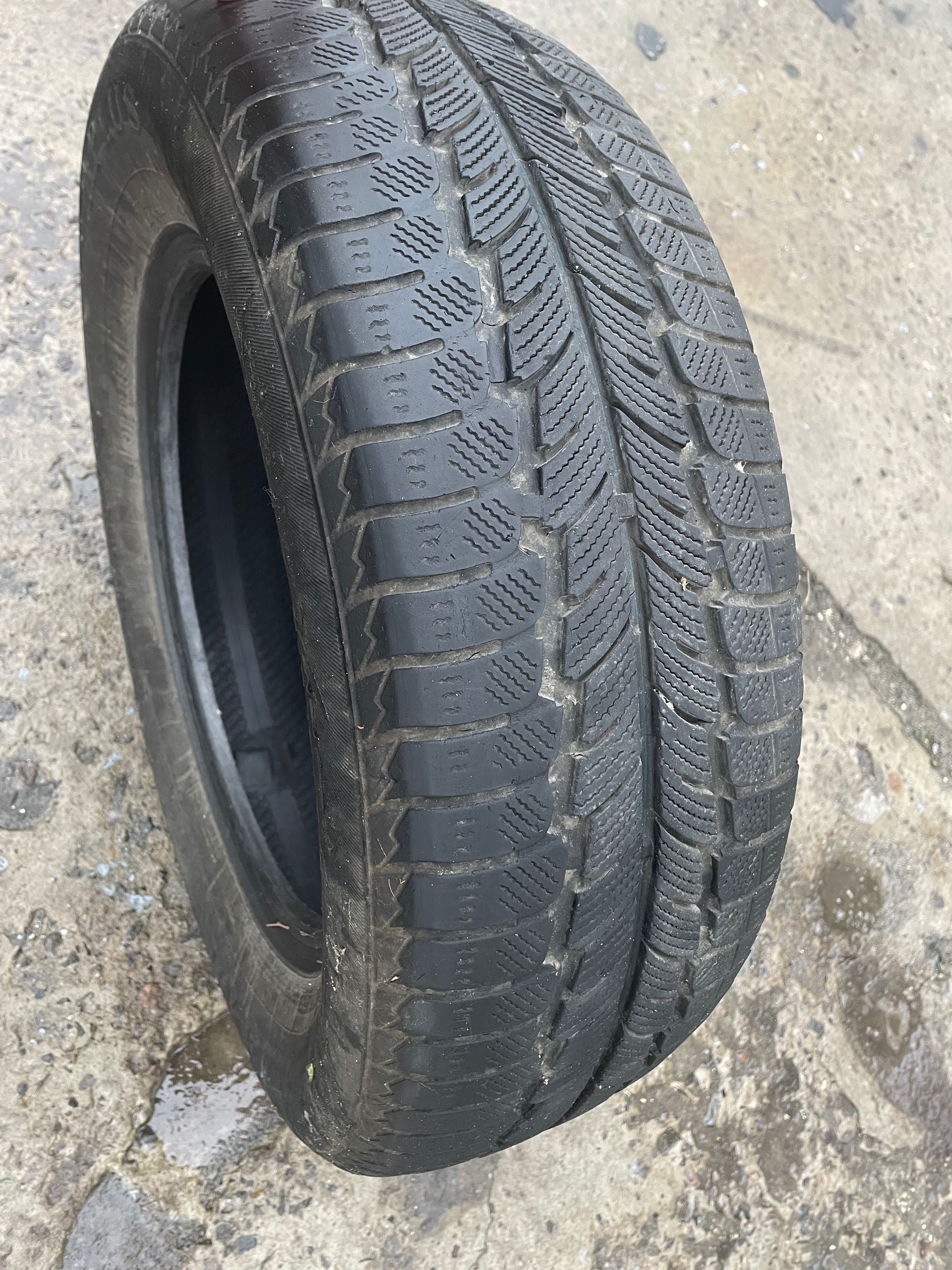 Шини aplus 215/65 R16 зима бу