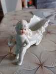 Engel figure Putto. Figurka porcelanowa .