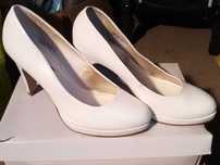 Buty ślubne białe