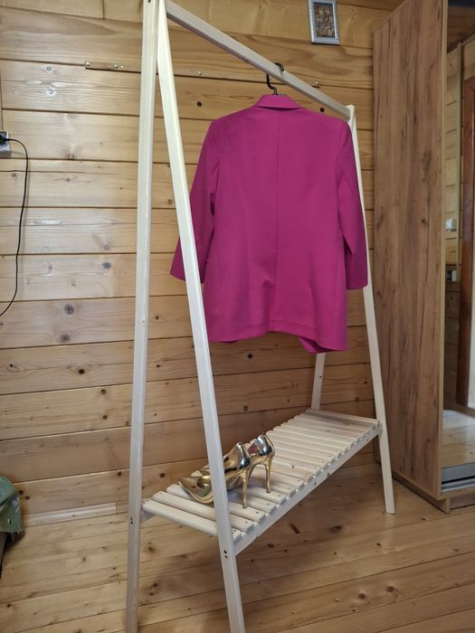 Стійка для одягу