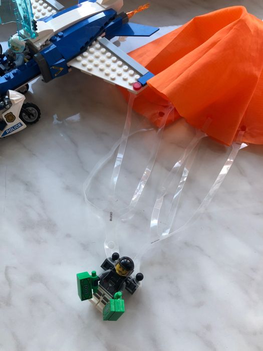 Лего сити 60208 Воздушная полиция арест парашютиста