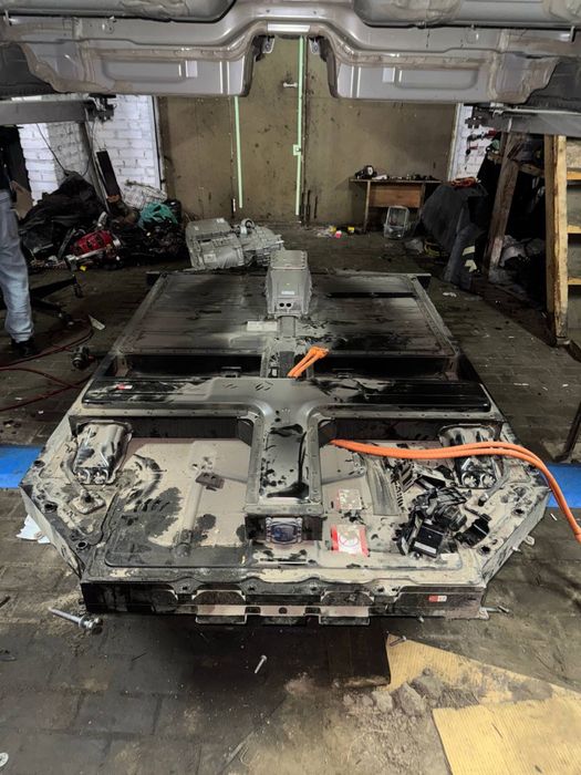 Розборка шрот Tesla 3/Y Porshe Taycan Lucid AIR Polestar 2 Volvo XC40