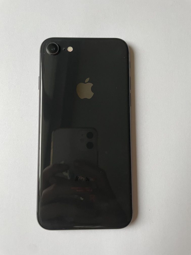 Iphone 8 black 64GB [Białystok] + ładowarka indukcyjna