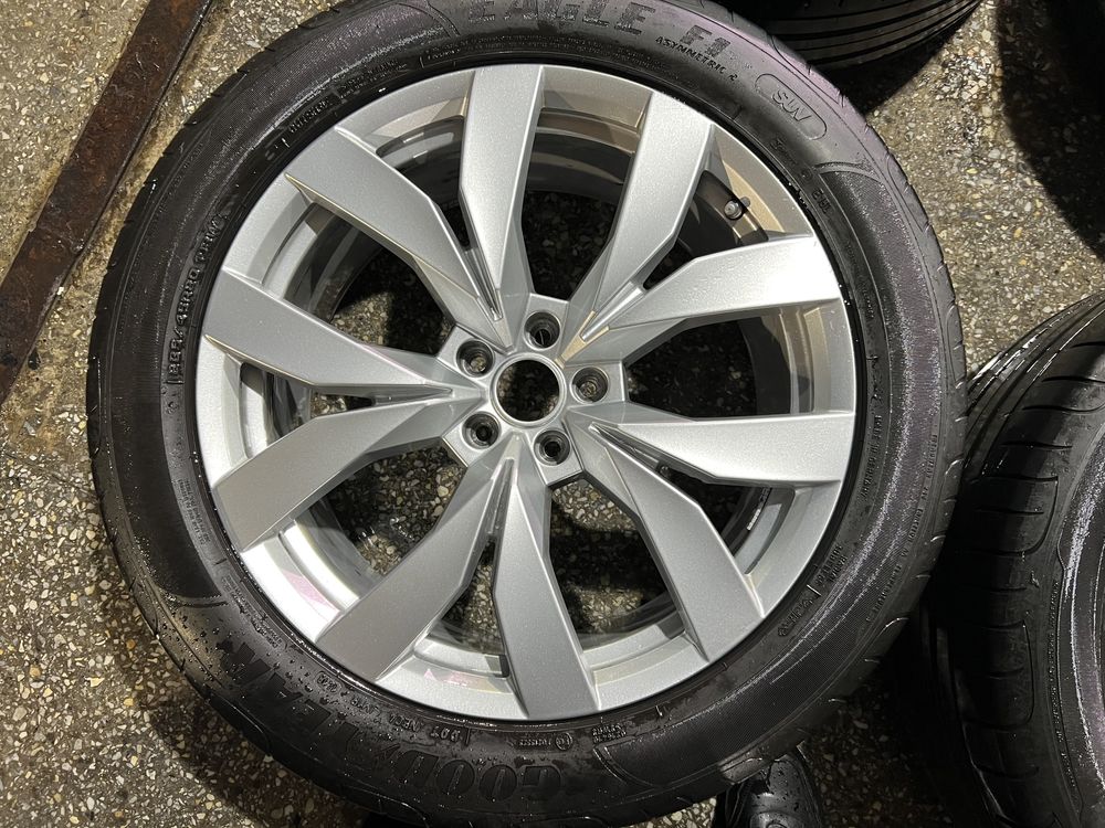 Диски з шинами touareg 3 montero r20 285/45 goodyear