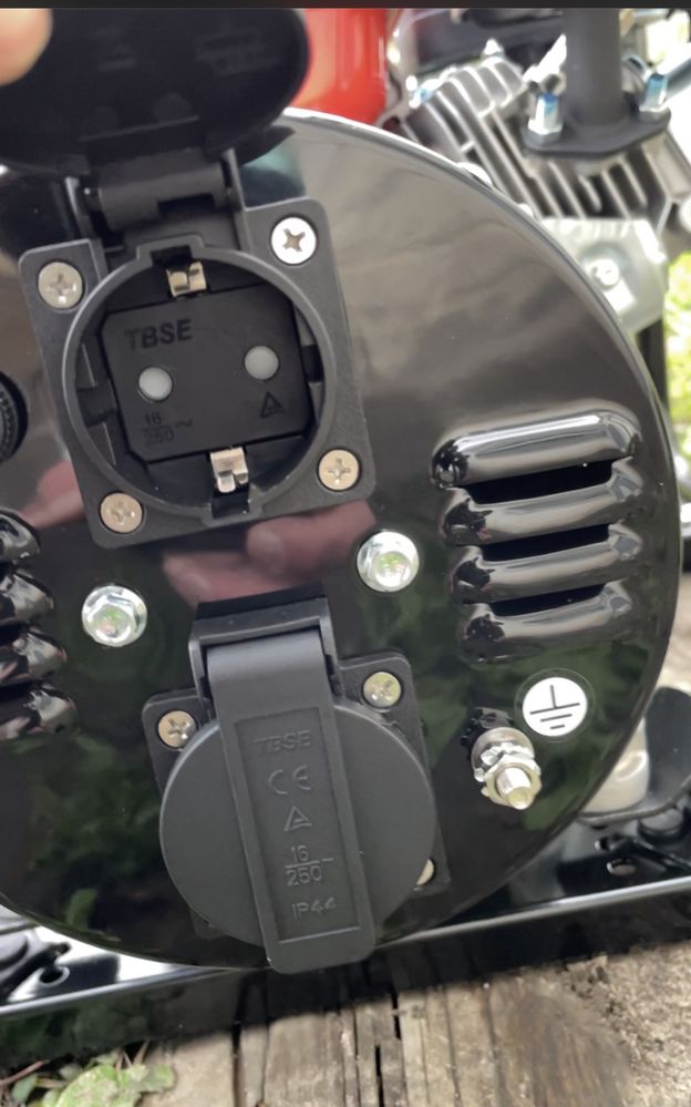 Генератор бензиновый 2 кВт YATO YT-85451