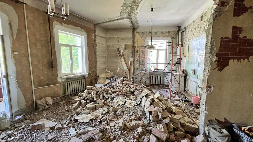 демонтаж плитки демонтажні роботи демонтажные работы