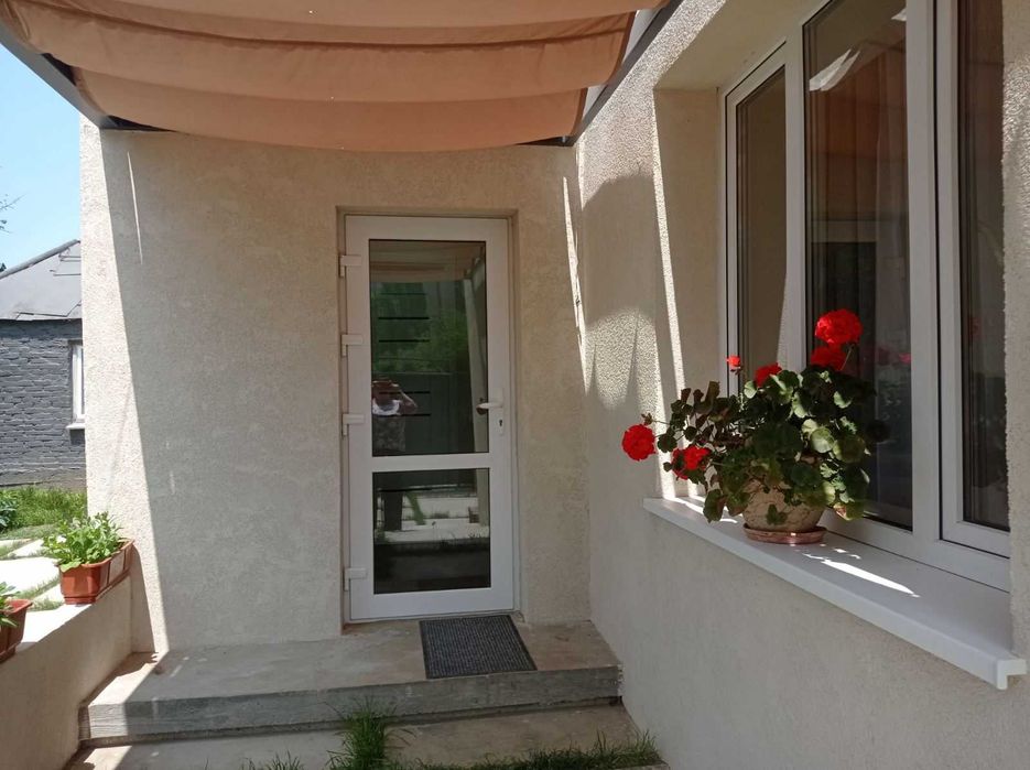 Продам Дом-3 комн. р-он Космос, 68/34/25-кухня гост евроремонт, мебель